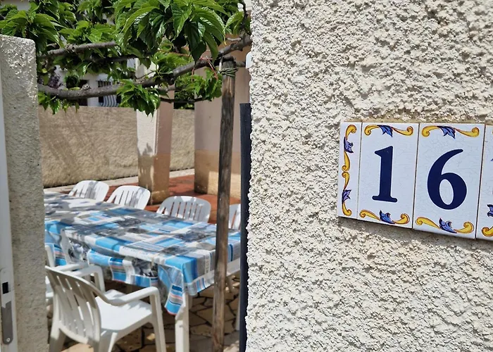 Maison Familiale A Saint-Cyprien, Proche Plage Et Commerces - Fr-1-732-75
