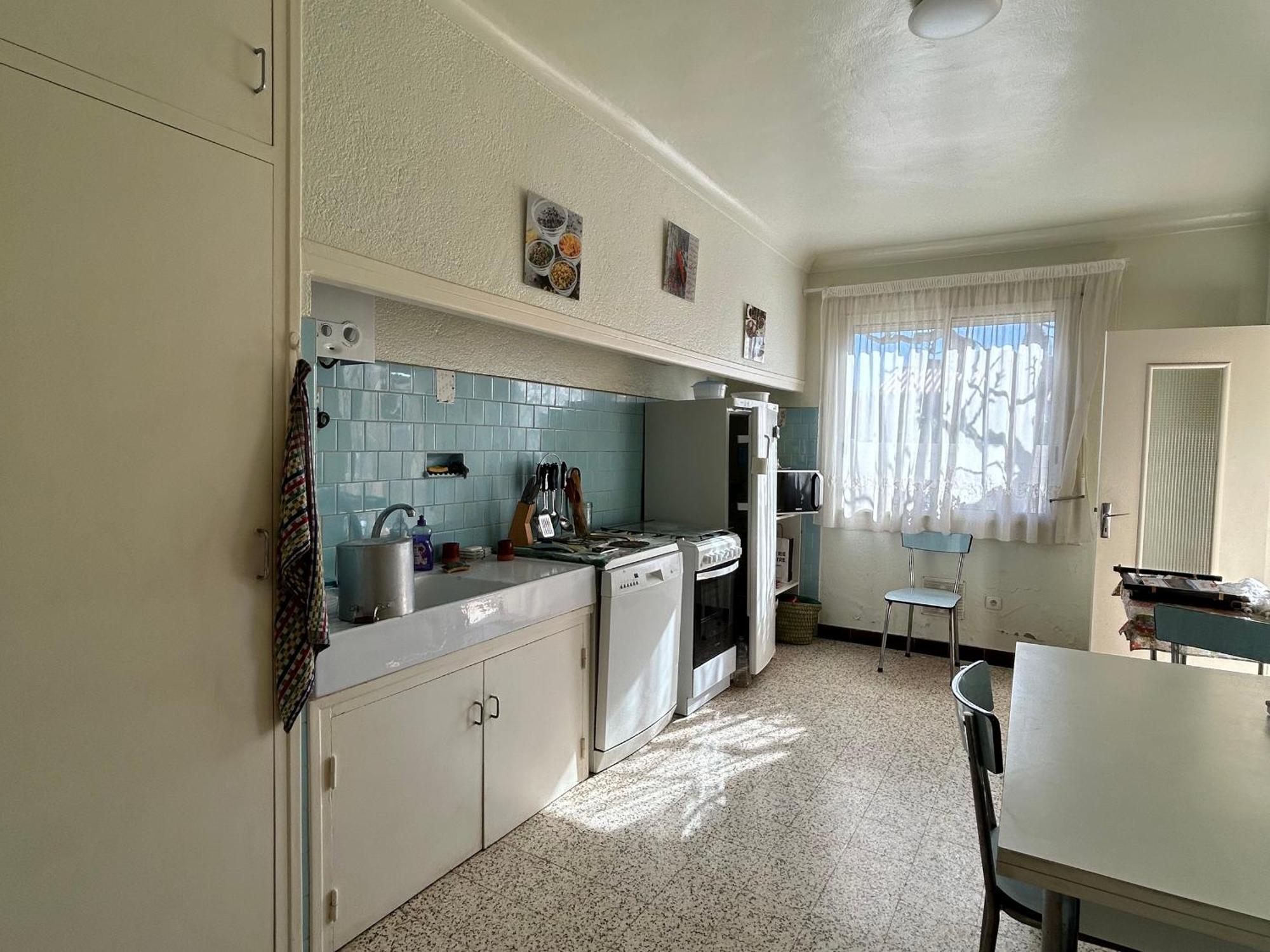 Maison Familiale A Saint-cyprien, Proche Et Commerces - Fr-1-732-75